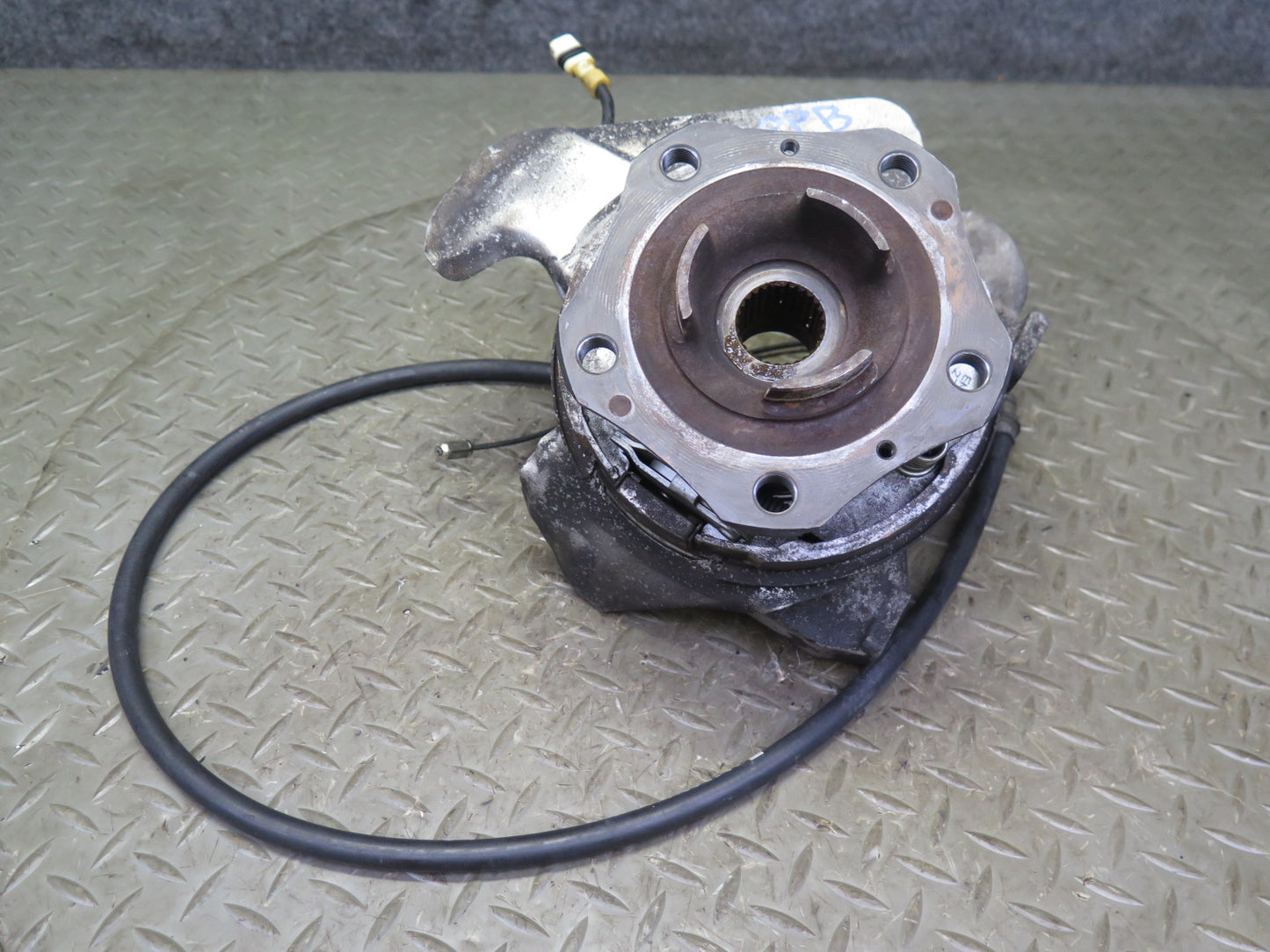 1997-2004 Porsche Boxster 986 Rear Right Spindle Knuckle Wheel Hub Bearing