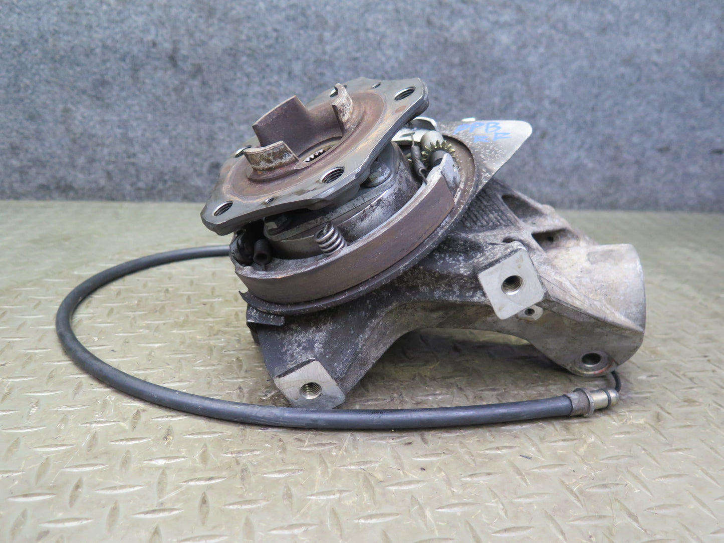 1997-2004 Porsche Boxster 986 Rear Right Spindle Knuckle Wheel Hub Bearing