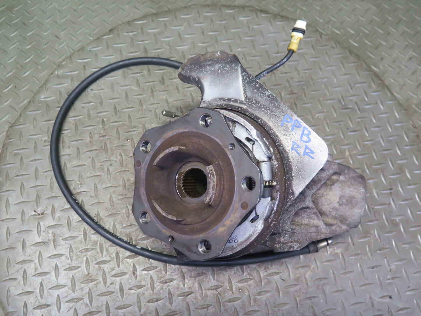 1997-2004 Porsche Boxster 986 Rear Right Spindle Knuckle Wheel Hub Bearing