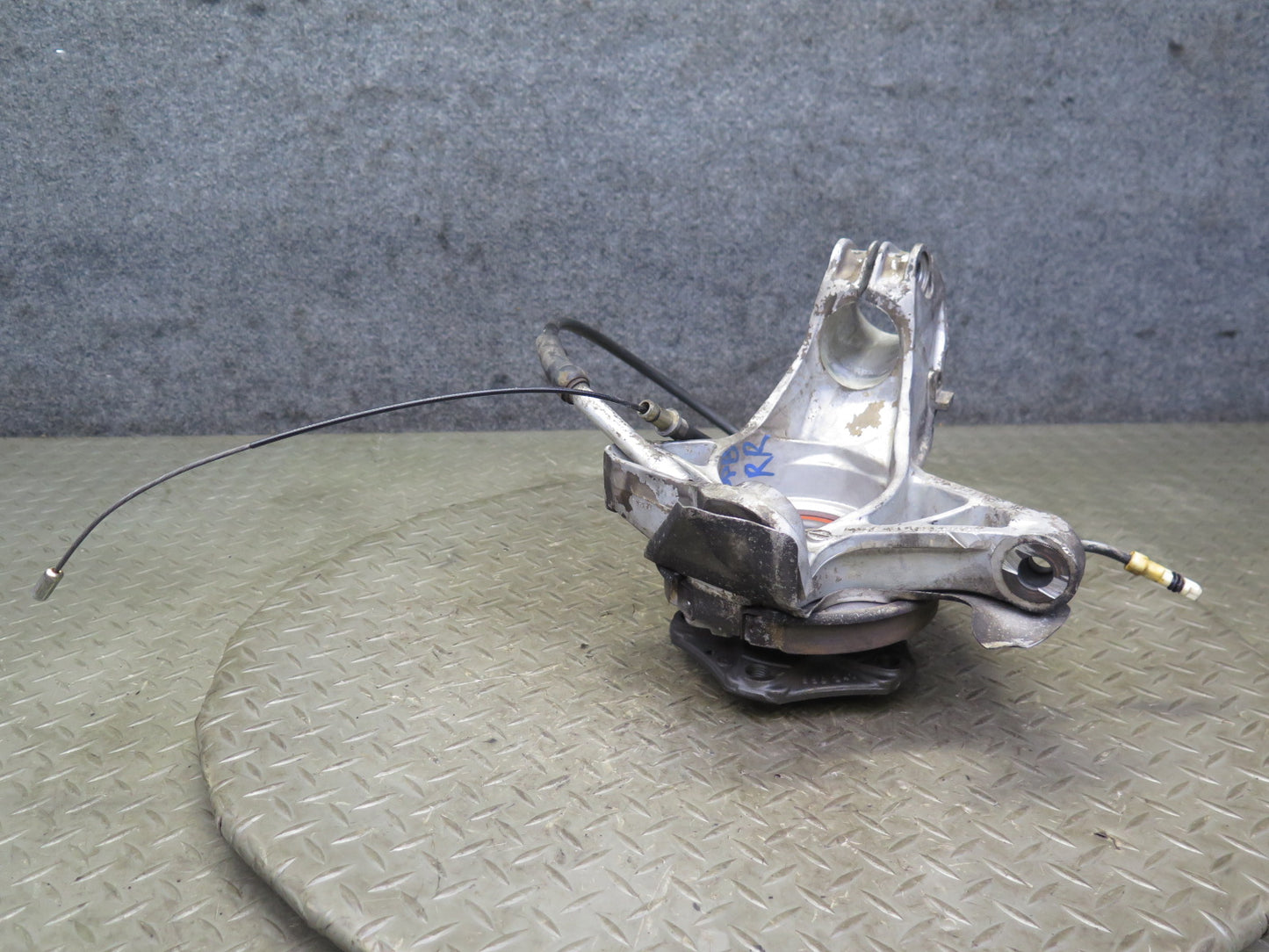 1997-2004 Porsche Boxster 986 Rear Right Spindle Knuckle Wheel Hub Bearing