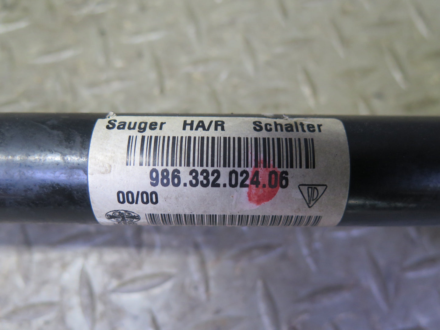 1997-2002 Porsche Boxster 986 RWD M/T Rear Right Axle Shaft 98633202406