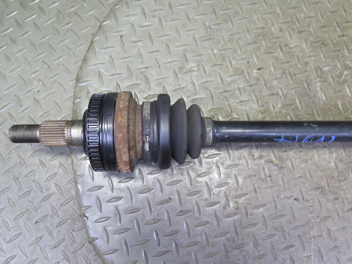 1997-2002 Porsche Boxster 986 RWD M/T Rear Right Axle Shaft 98633202406