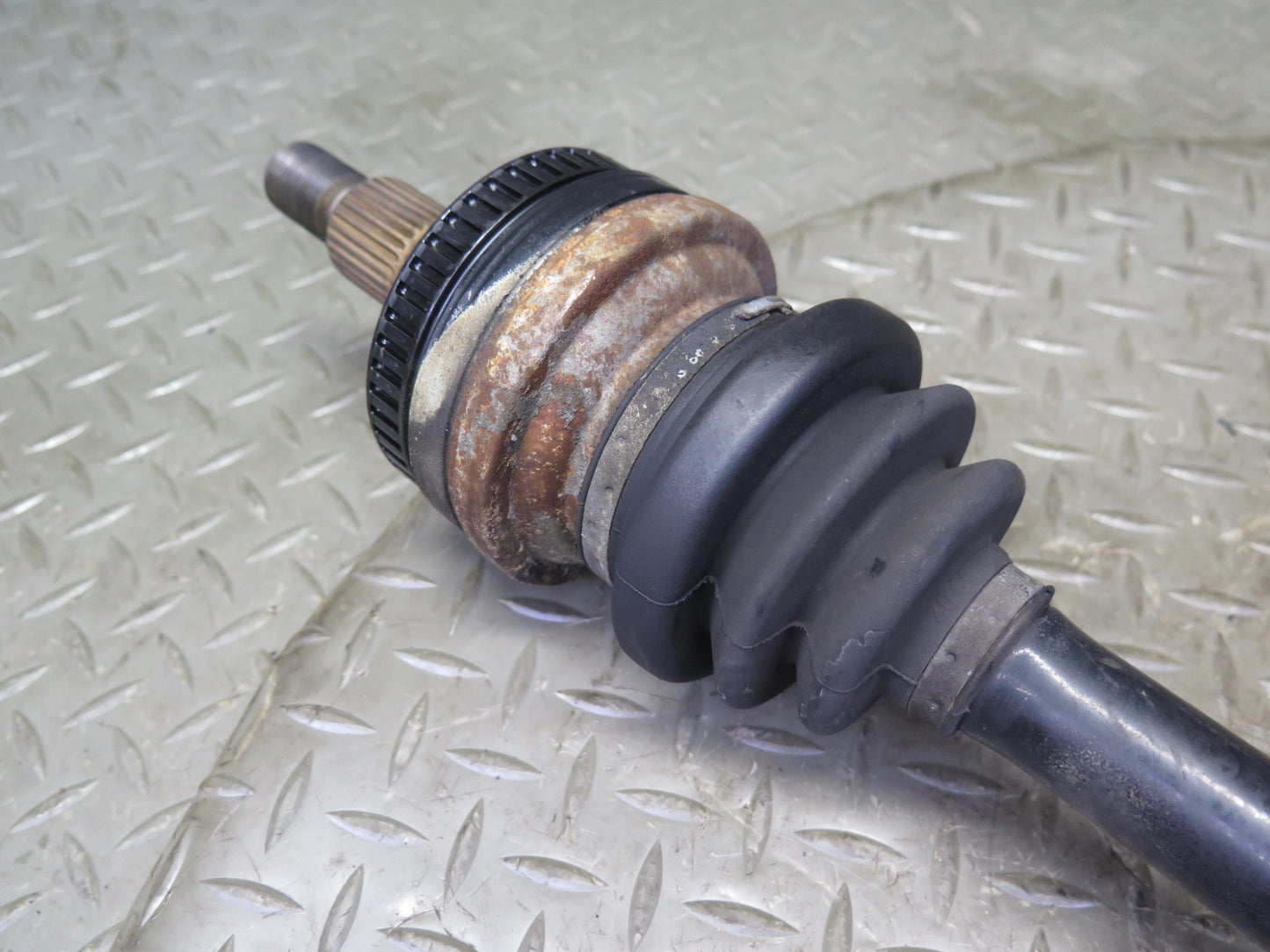 1997-2002 Porsche Boxster 986 RWD M/T Rear Right Axle Shaft 98633202406