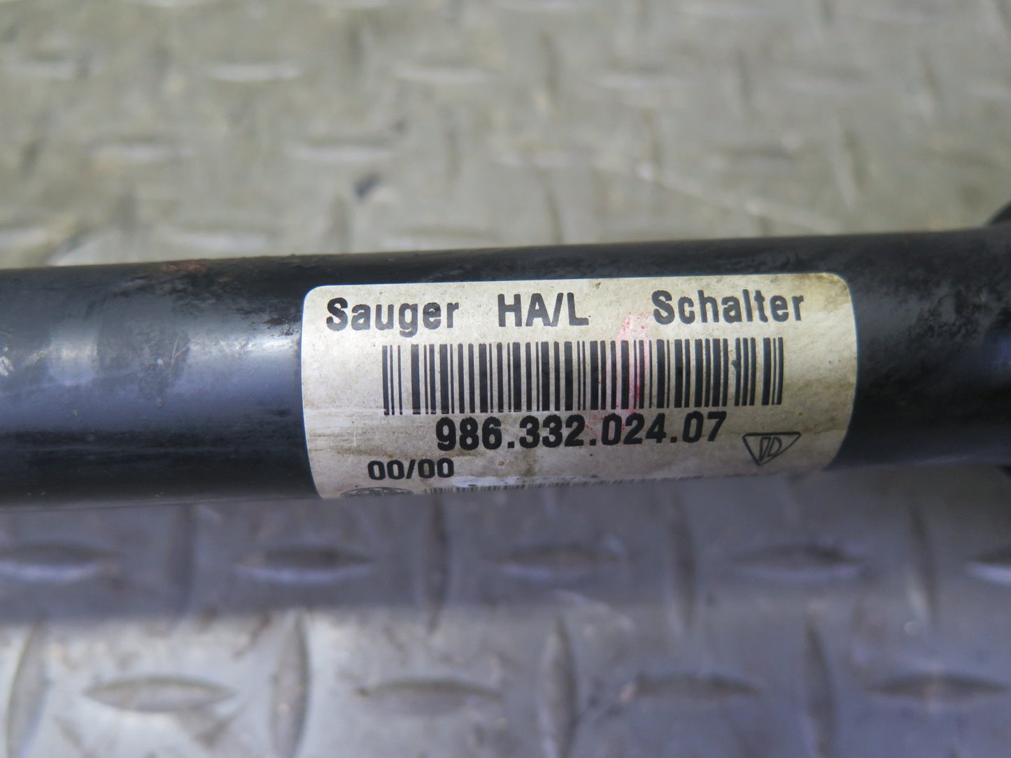 1997-2002 Porsche Boxster 986 RWD M/T Rear Left Axle Shaft 98633202407