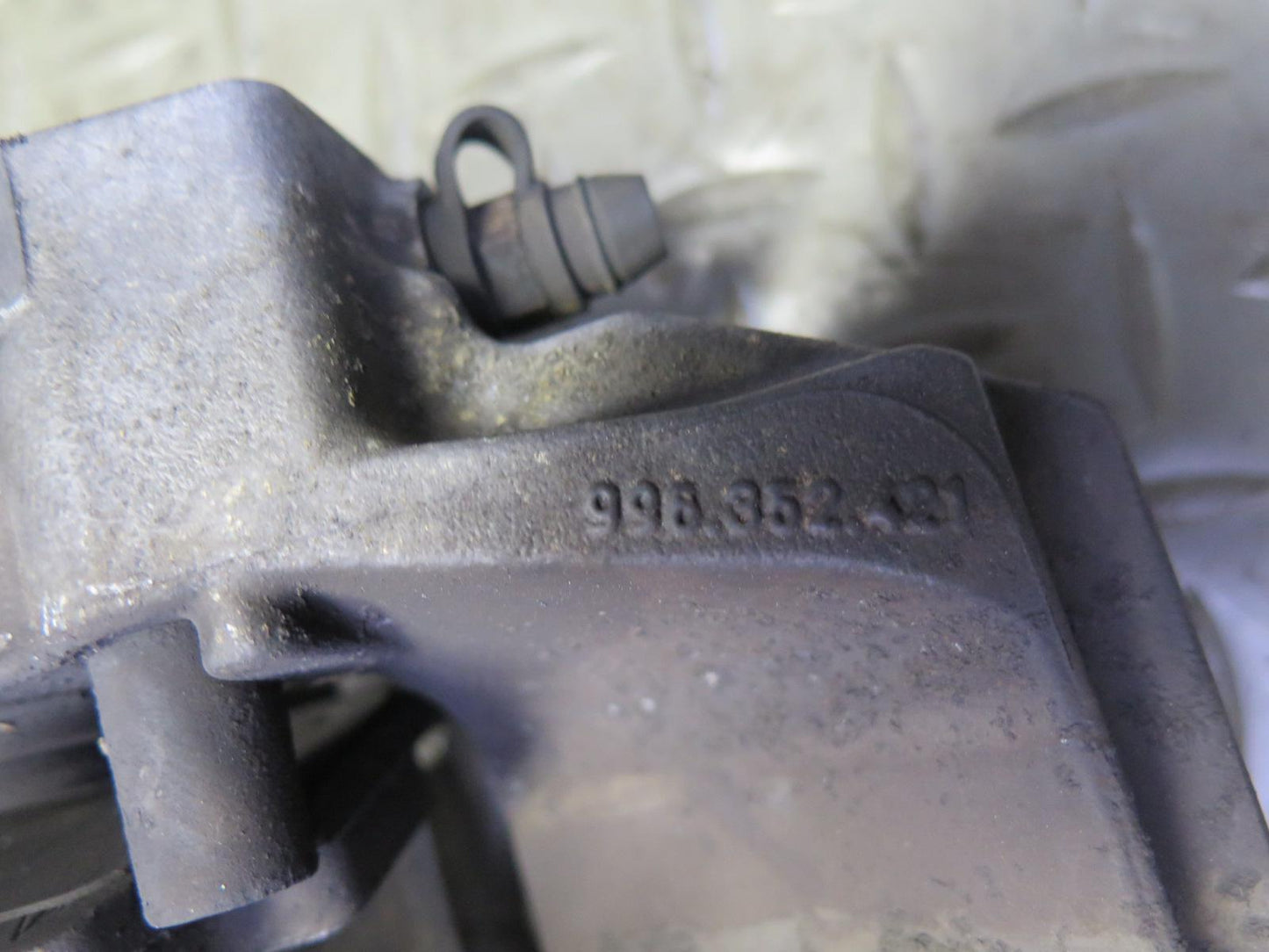 1997-2004 Porsche Boxster 986 Rear Left Right Side Brembo Brake Caliper Set 45K