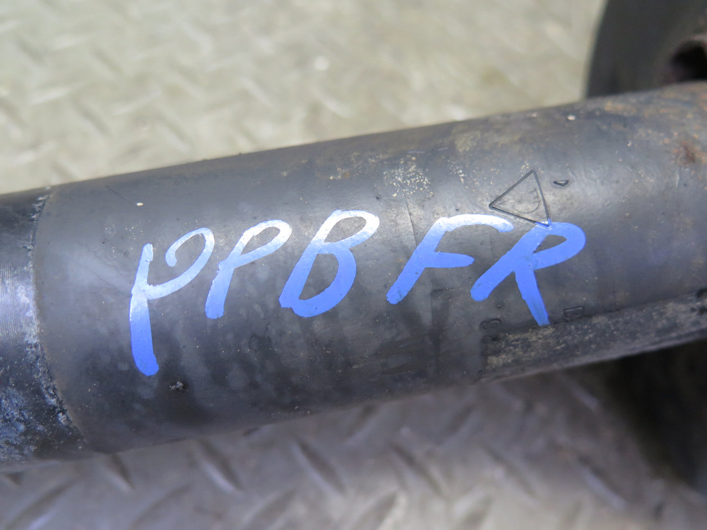 1997-2004 Porsche Boxster 986 Front Left & Right Side Strut Shock Absorber Set