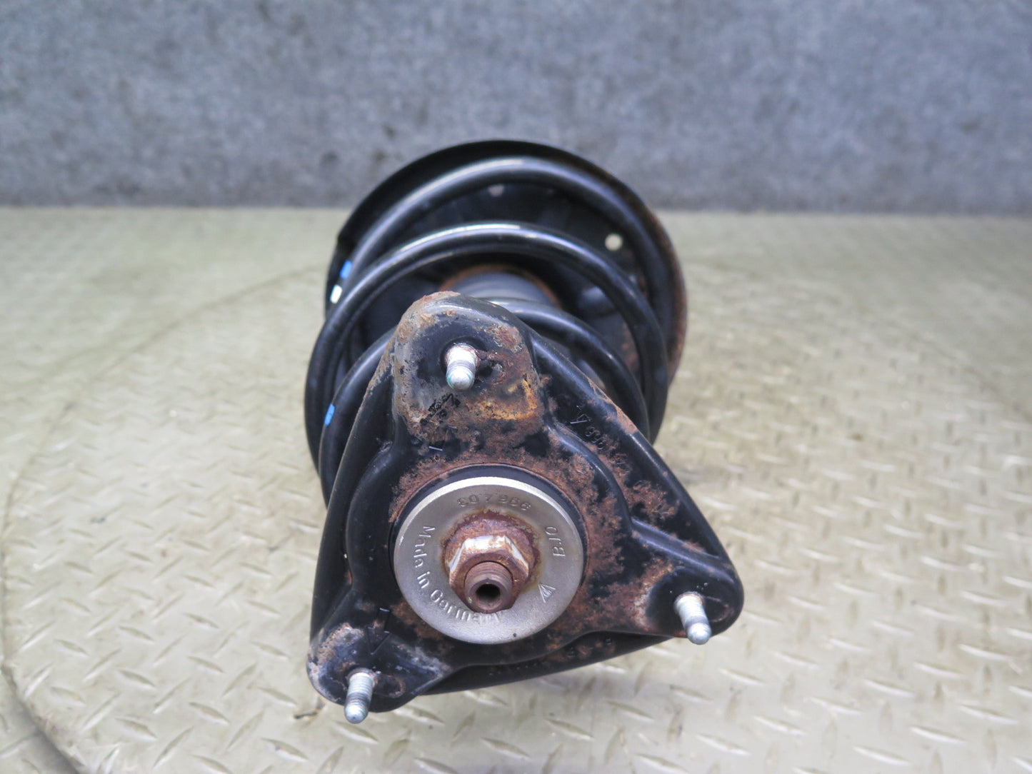 1997-2004 Porsche Boxster 986 Front Left & Right Side Strut Shock Absorber Set