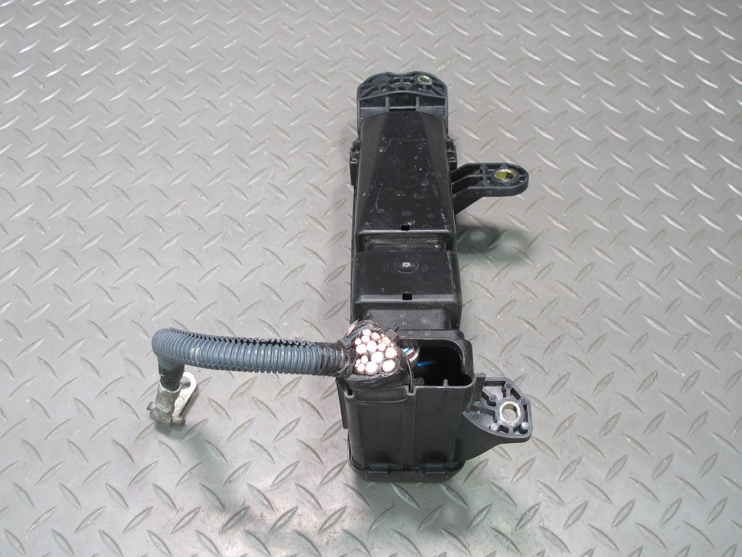 04-06 Lexus UCF30L LS430 Under Hood Junction Relay Fuse Box OEM