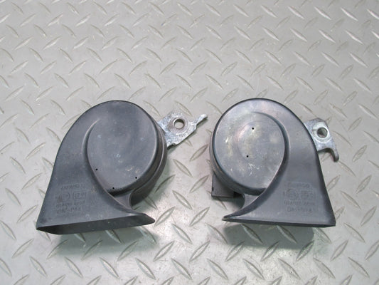 04-06 Lexus UCF30L LS430 Set of 2 High & Low Tone Note Pitch Horn Signal OEM