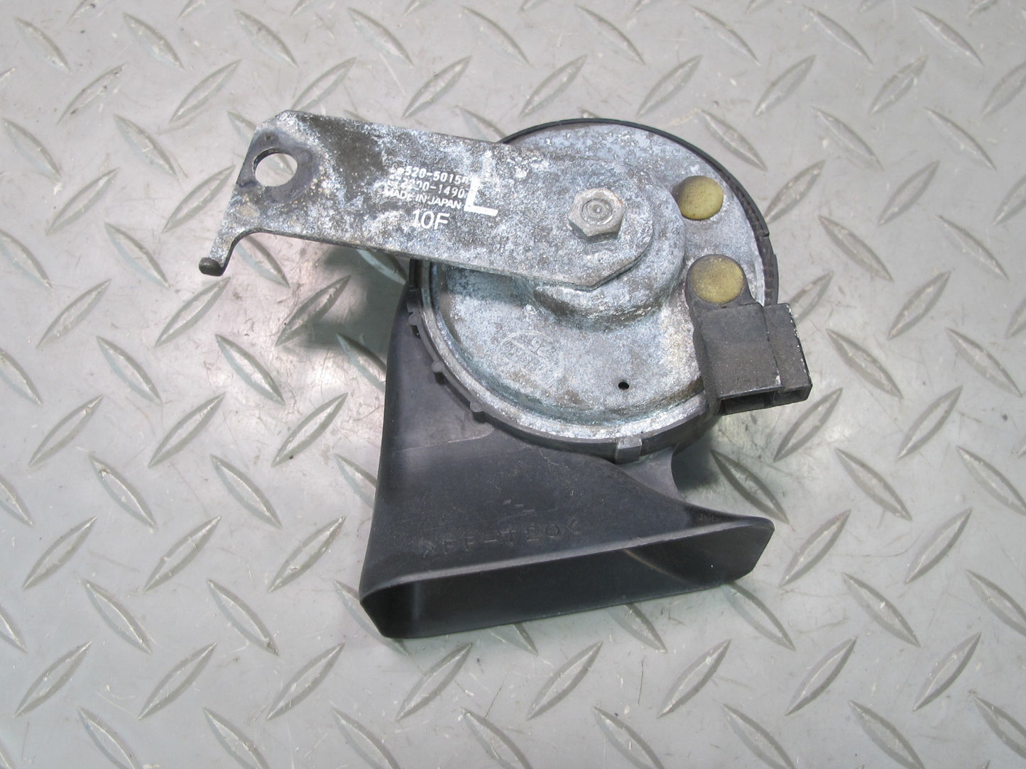 04-06 Lexus UCF30L LS430 Set of 2 High & Low Tone Note Pitch Horn Signal OEM