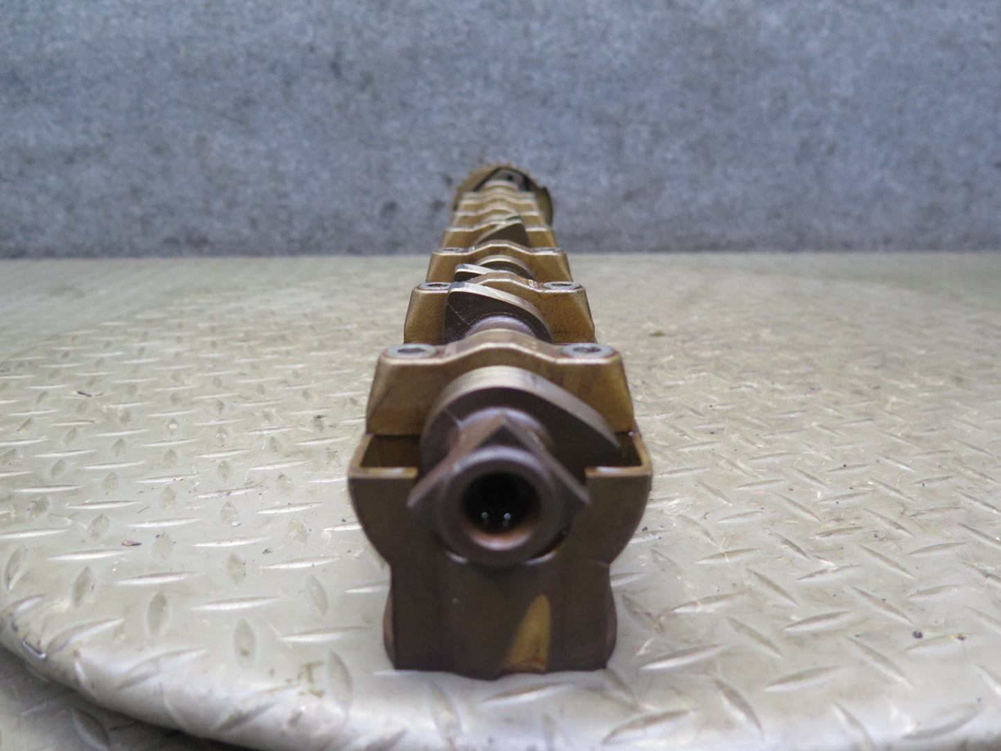 96-99 BMW E36 328iC M52 Engine Intake Camshaft w Tray & Cover OEM