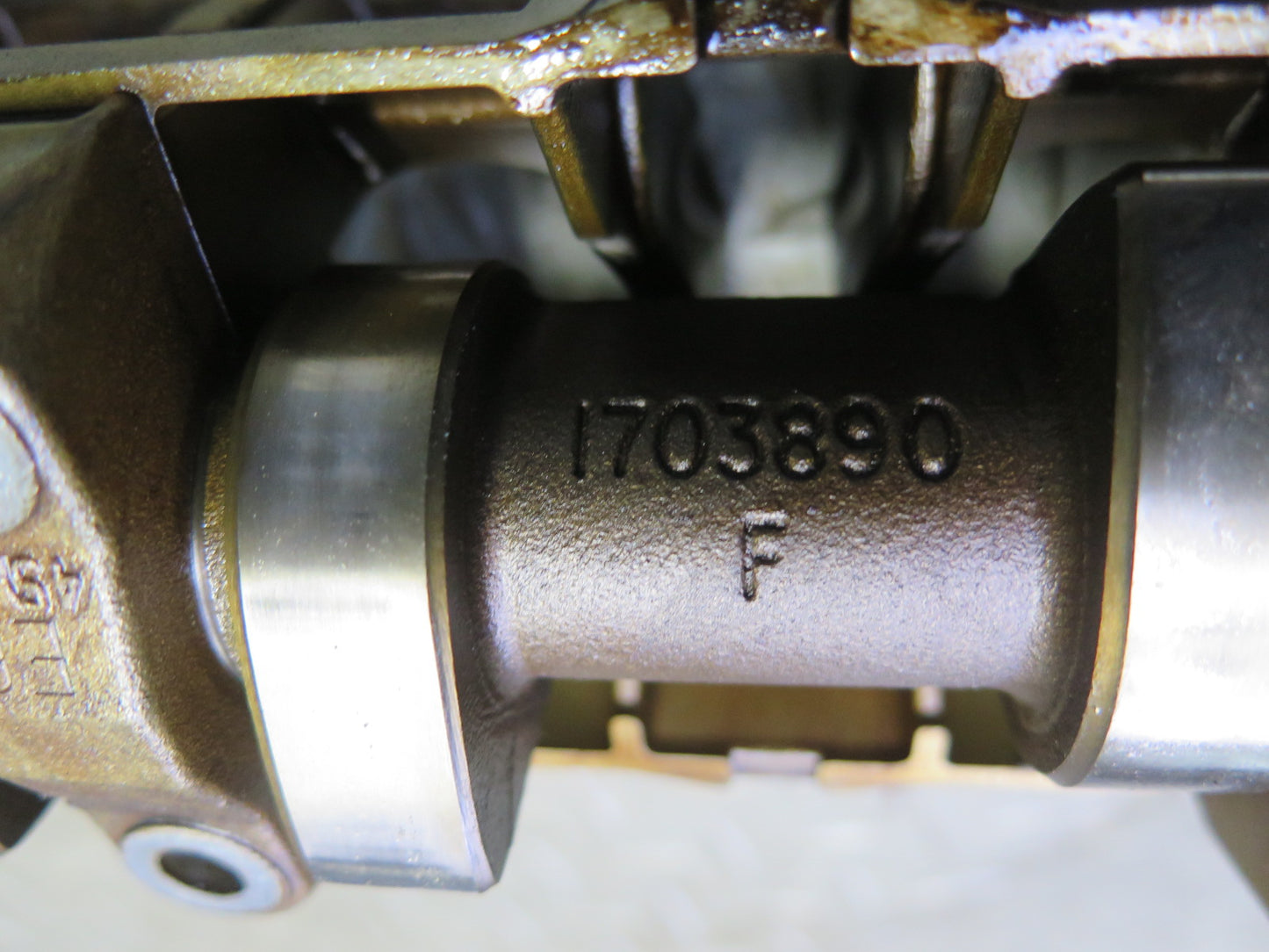 96-99 BMW E36 328iC M52 Engine Intake Camshaft w Tray & Cover OEM