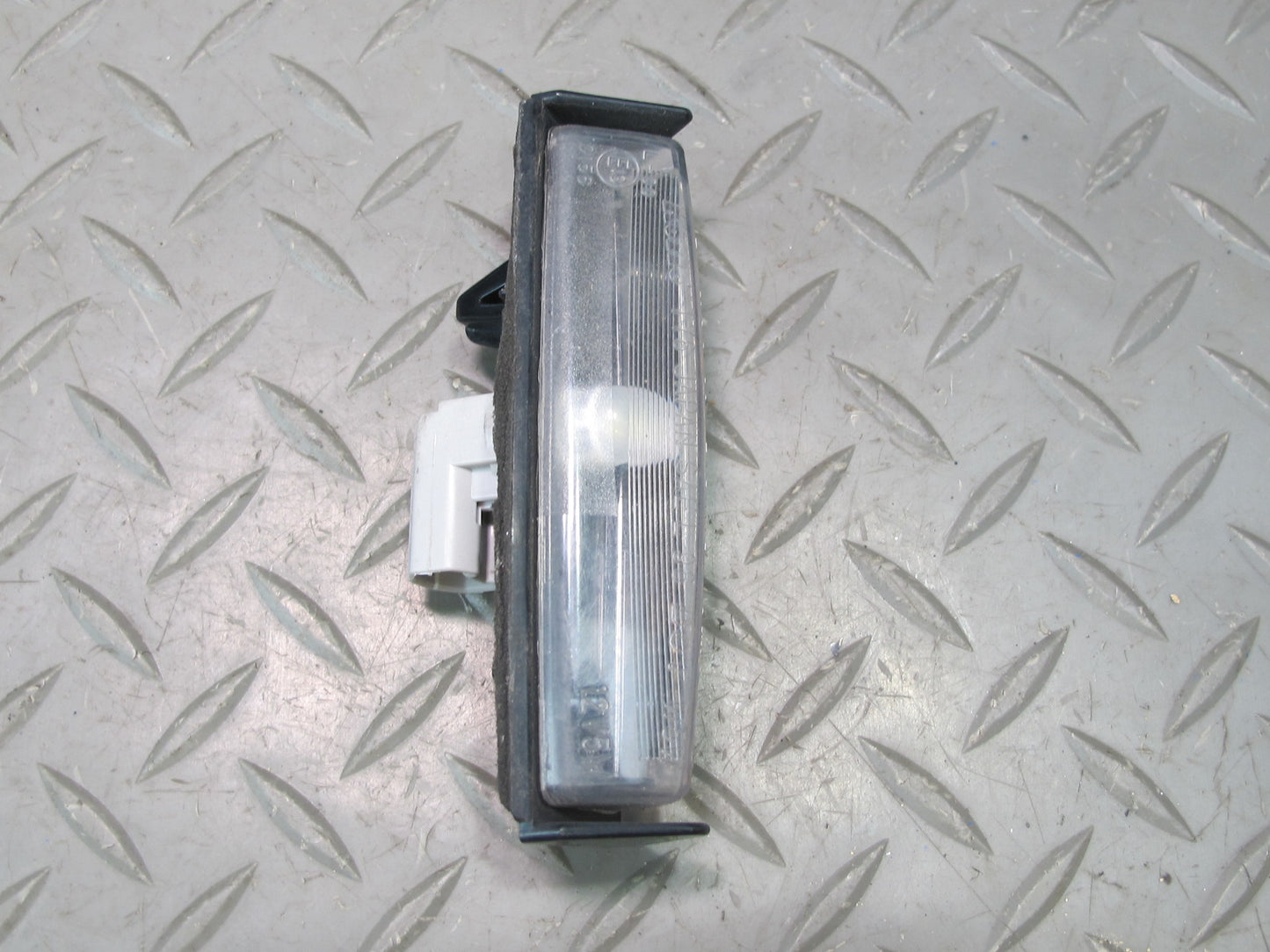 01-06 Lexus UCF30L LS430 Set of 2 Rear Trunk License Plate Light Lamp OEM