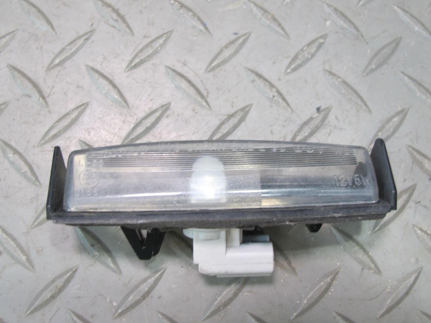 01-06 Lexus UCF30L LS430 Set of 2 Rear Trunk License Plate Light Lamp OEM