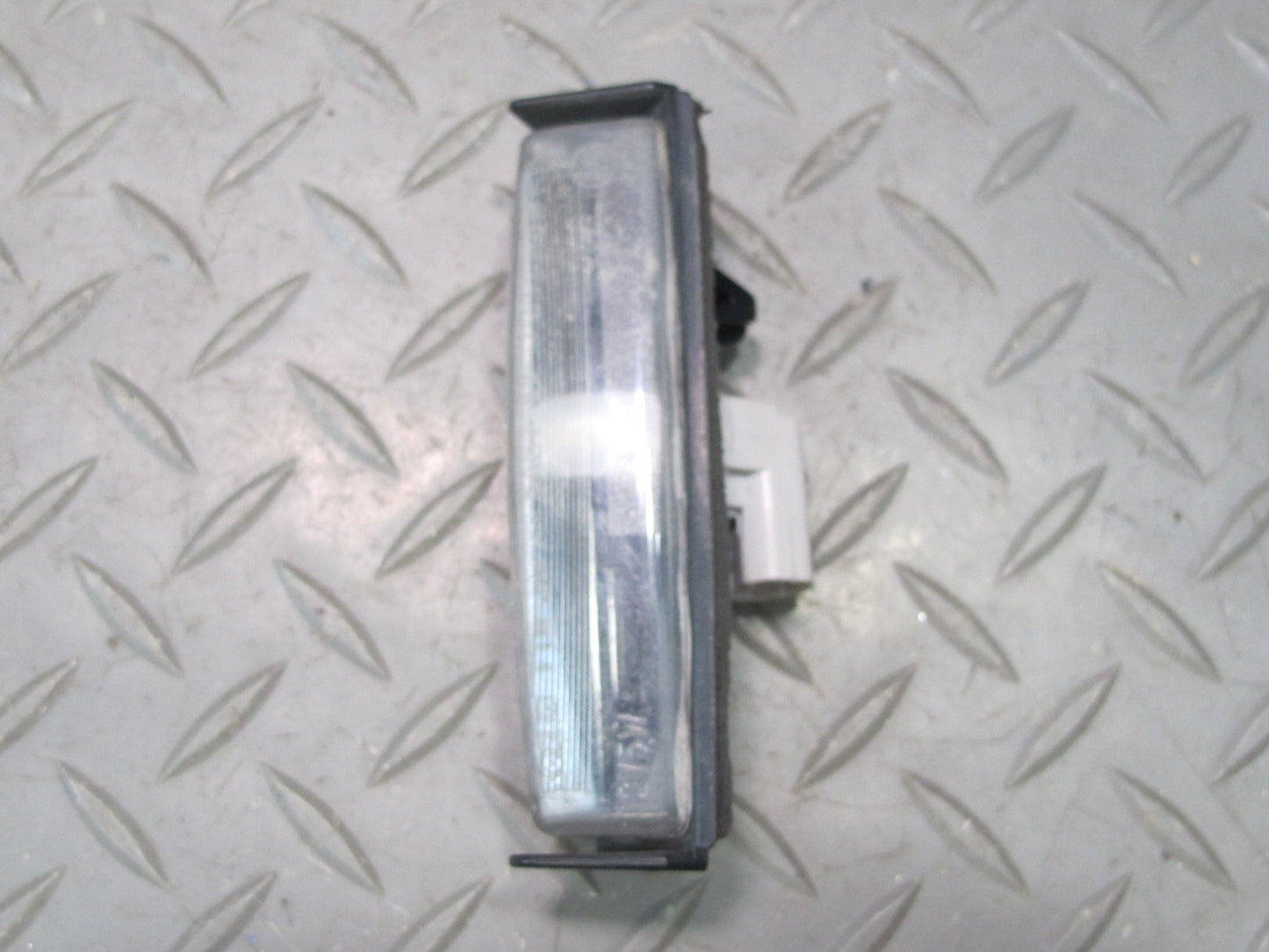 01-06 Lexus UCF30L LS430 Set of 2 Rear Trunk License Plate Light Lamp OEM