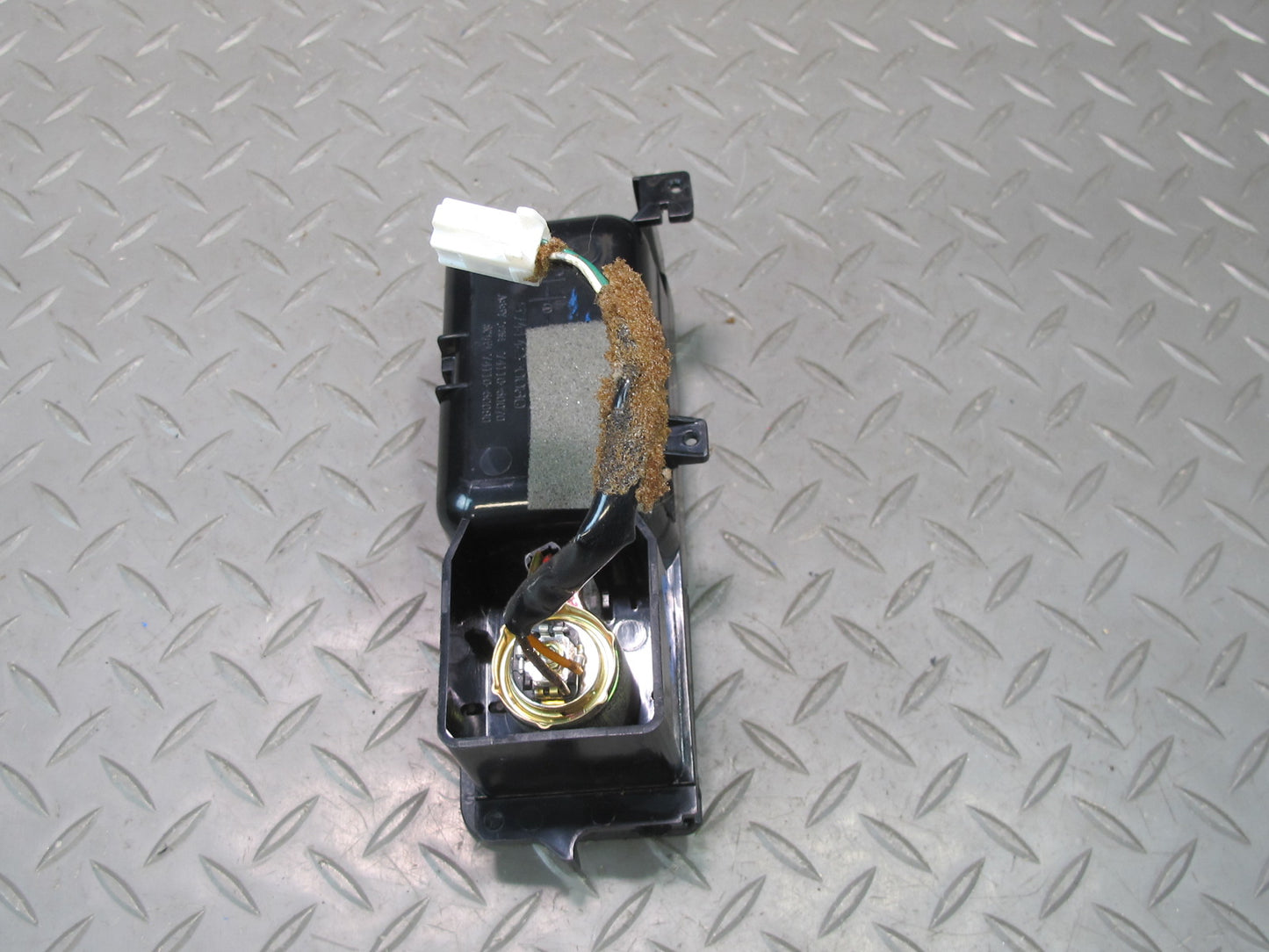 01-06 Lexus UCF30L LS430 Front Center Console Ashtray OEM