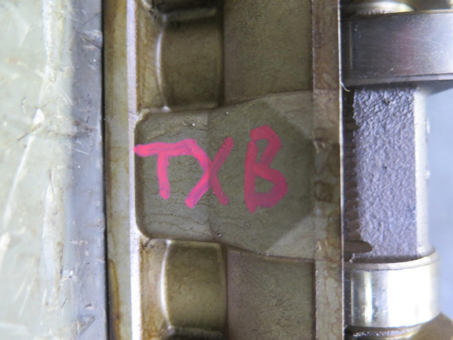 96-99 BMW E36 328iC M52 Engine Exhaust Camshaft w Tray 1703891 OEM