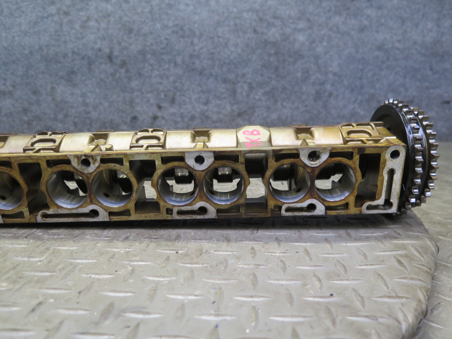 96-99 BMW E36 328iC M52 Engine Exhaust Camshaft w Tray 1703891 OEM