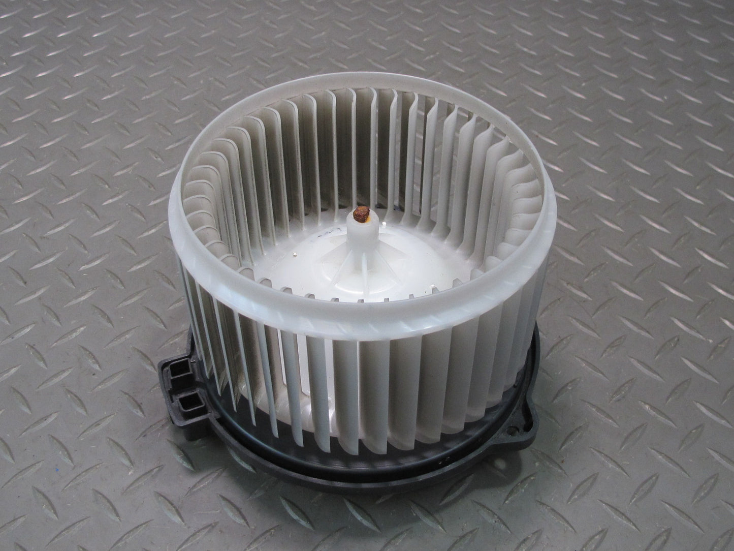 01-06 Lexus UCF30L LS430 A/C Heater Blower Motor Fan 87103-50090 OEM