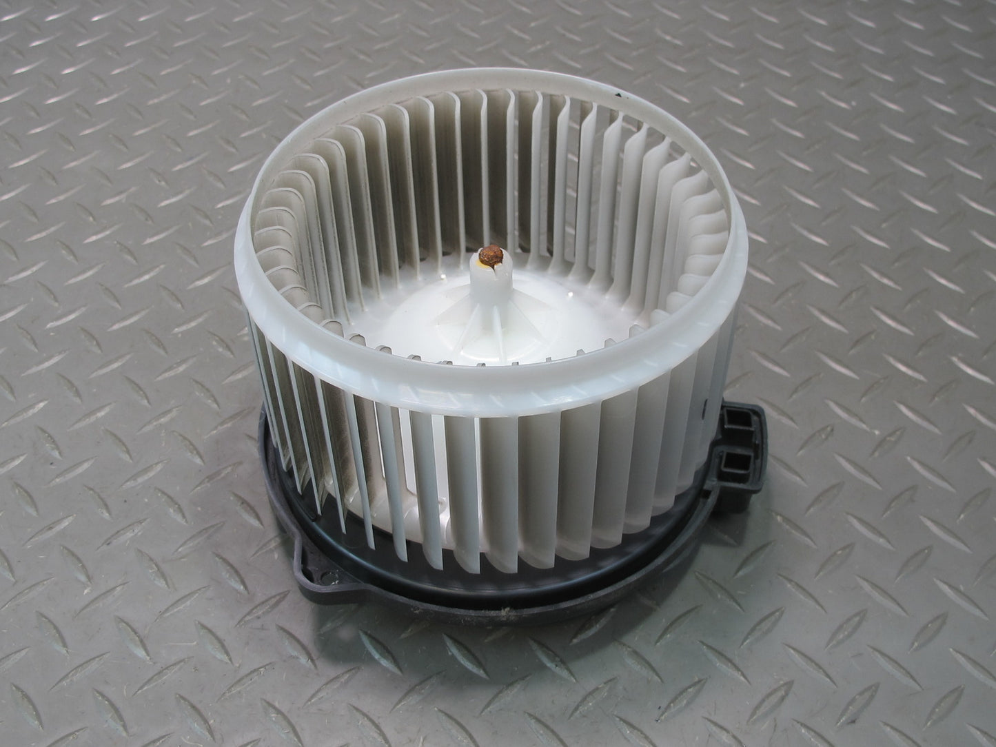 01-06 Lexus UCF30L LS430 A/C Heater Blower Motor Fan 87103-50090 OEM