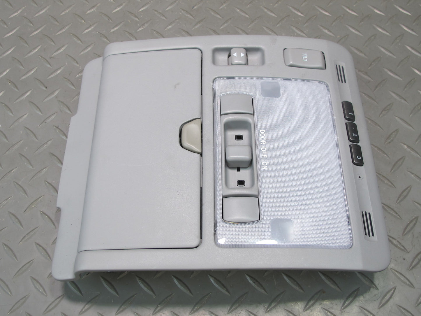 04-06 Lexus UCF30L LS430 Front Overhead Console Dome Reading Light w Sunroof OEM