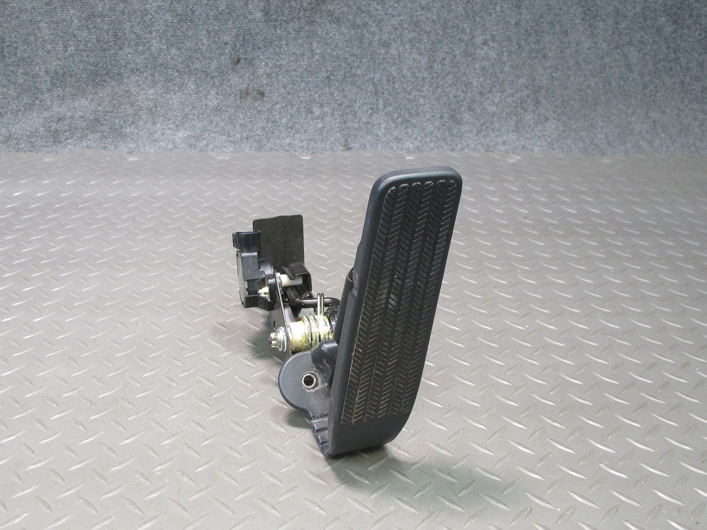 02-06 Lexus UCF30L LS430 Gas Acceleration Peadl 78010-50020 OEM