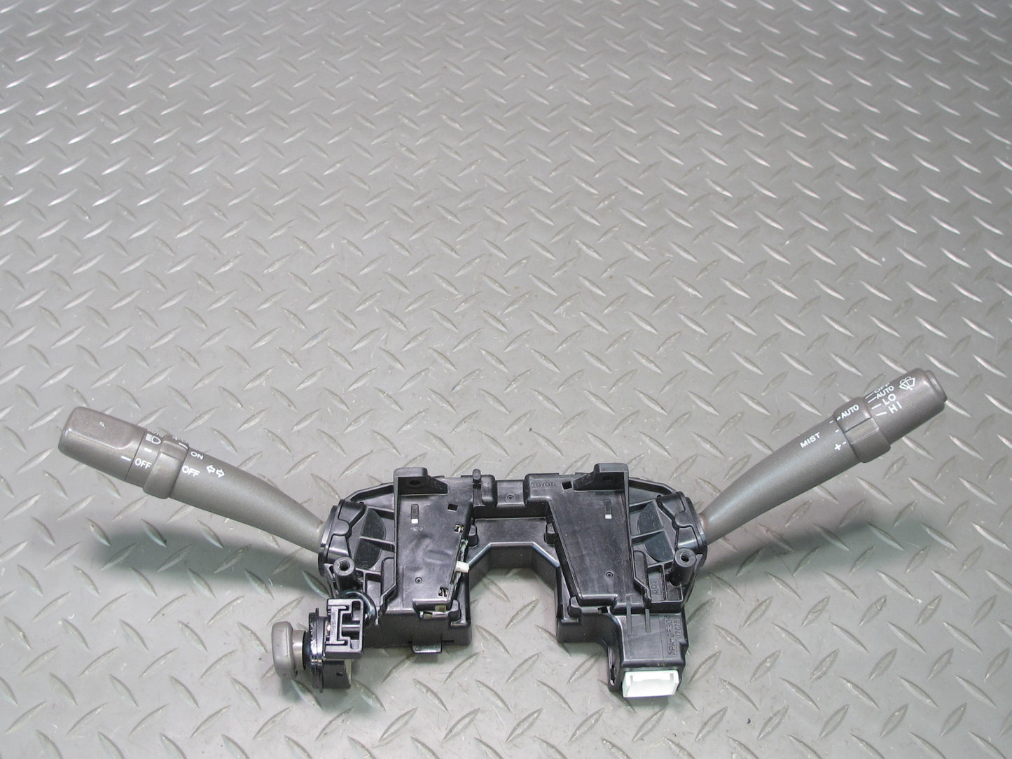 04-06 Lexus UCF30L LS430 Steering Column Headlight Turn Signal Wiper Switch OEM