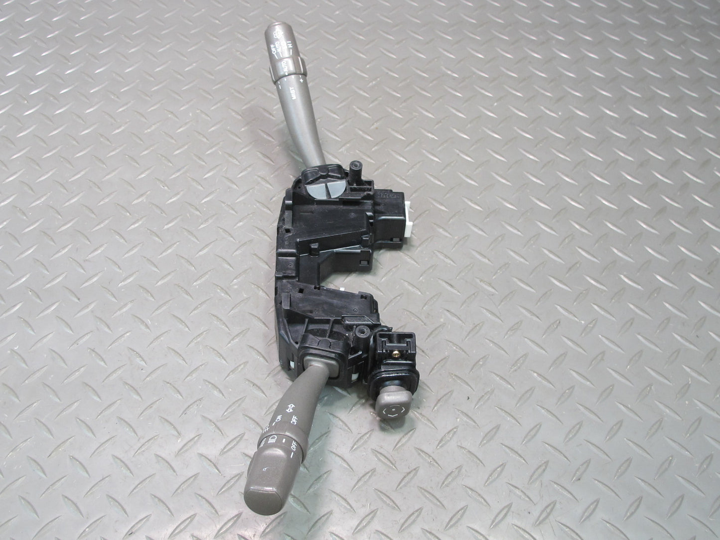 04-06 Lexus UCF30L LS430 Steering Column Headlight Turn Signal Wiper Switch OEM