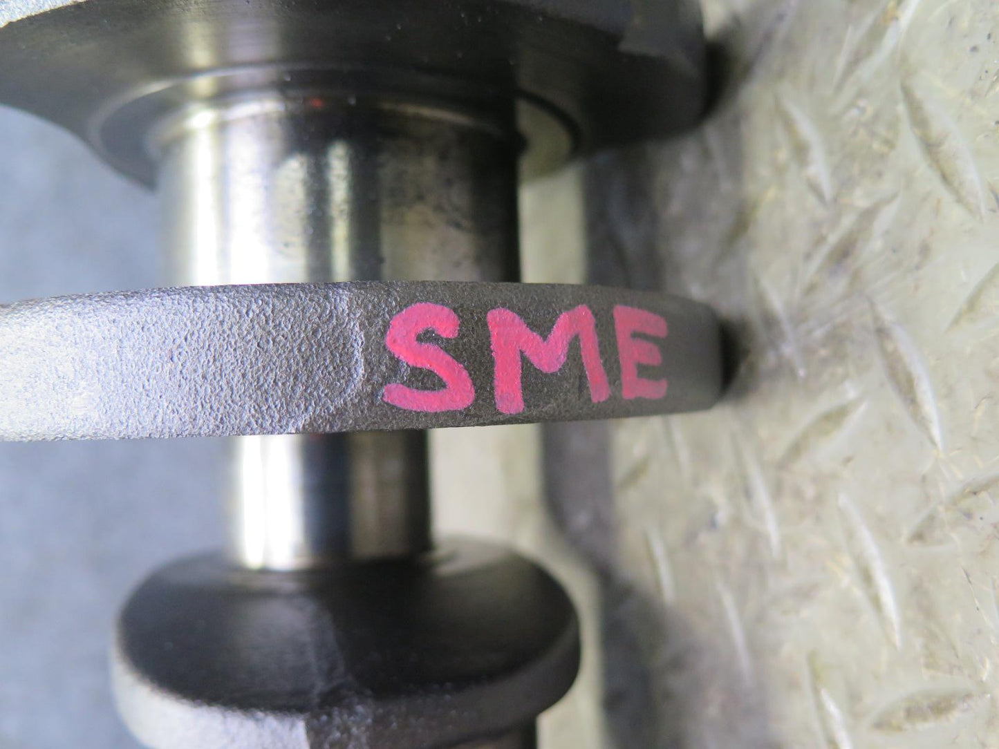 81-83 Mercedes W123 240D OM616 616.912 Diesel Engine Crankshaft Unit 117K OEM