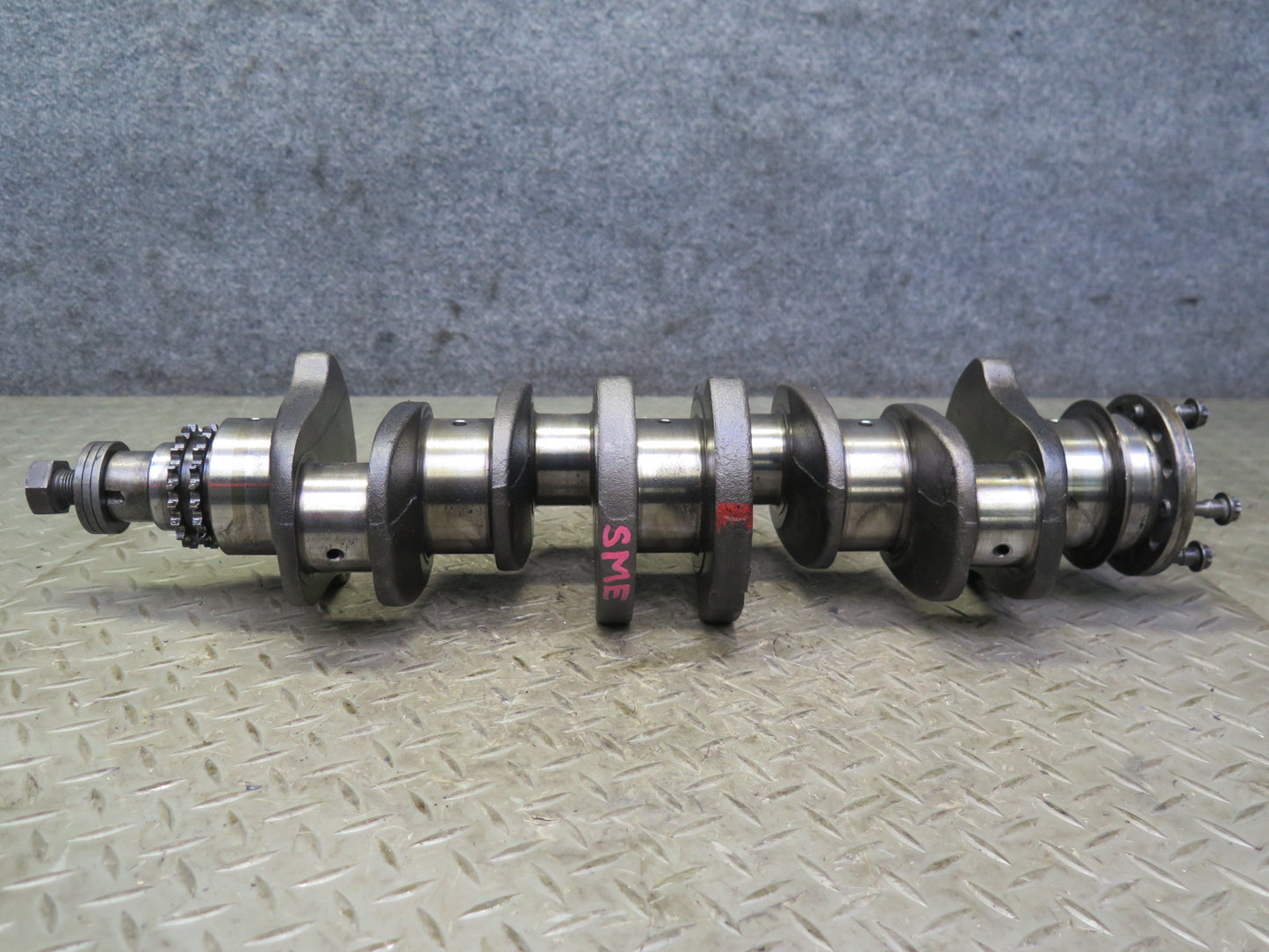 81-83 Mercedes W123 240D OM616 616.912 Diesel Engine Crankshaft Unit 117K OEM