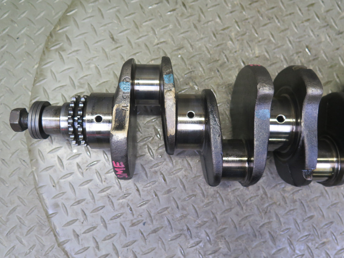 81-83 Mercedes W123 240D OM616 616.912 Diesel Engine Crankshaft Unit 117K OEM