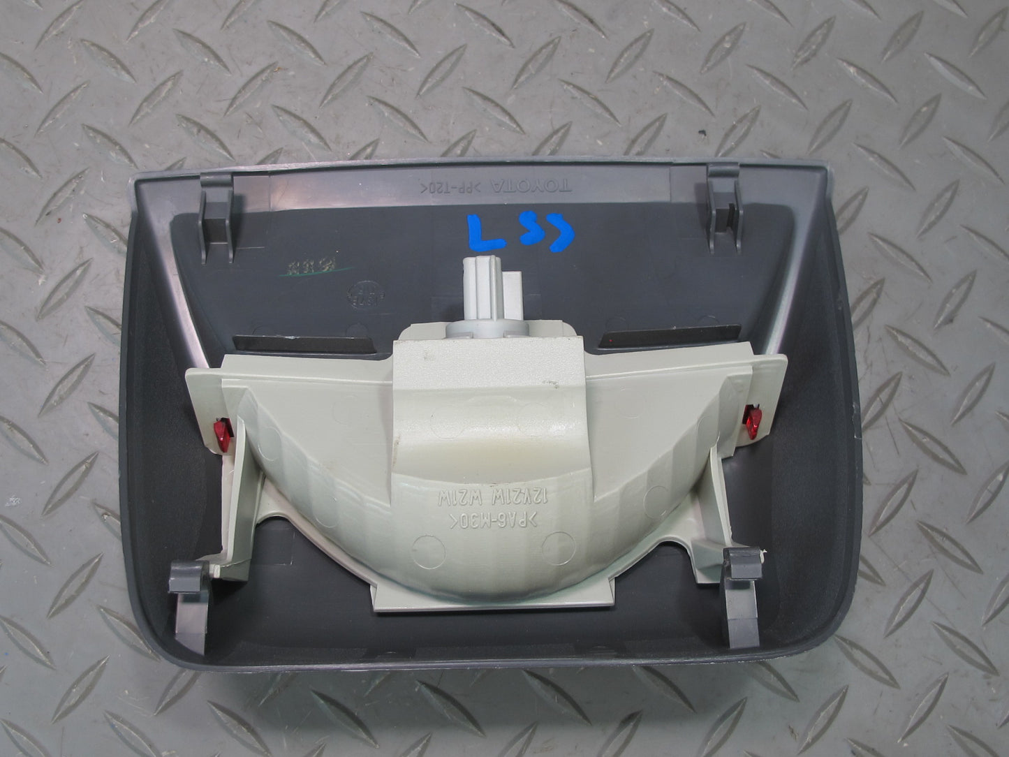 01-06 Lexus UCF30L LS430 Rear Third 3RD Brake Light Lamp OEM