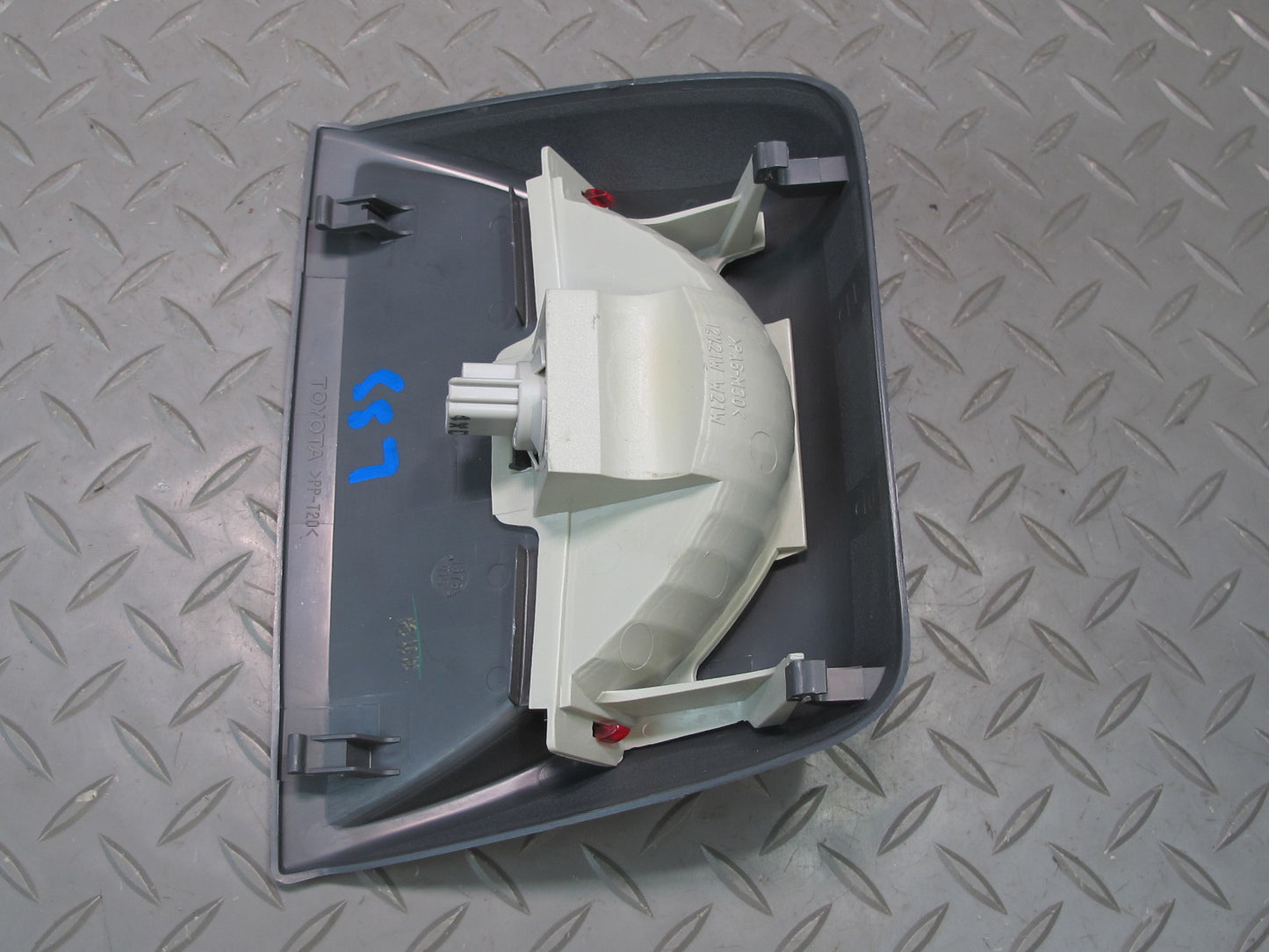 01-06 Lexus UCF30L LS430 Rear Third 3RD Brake Light Lamp OEM