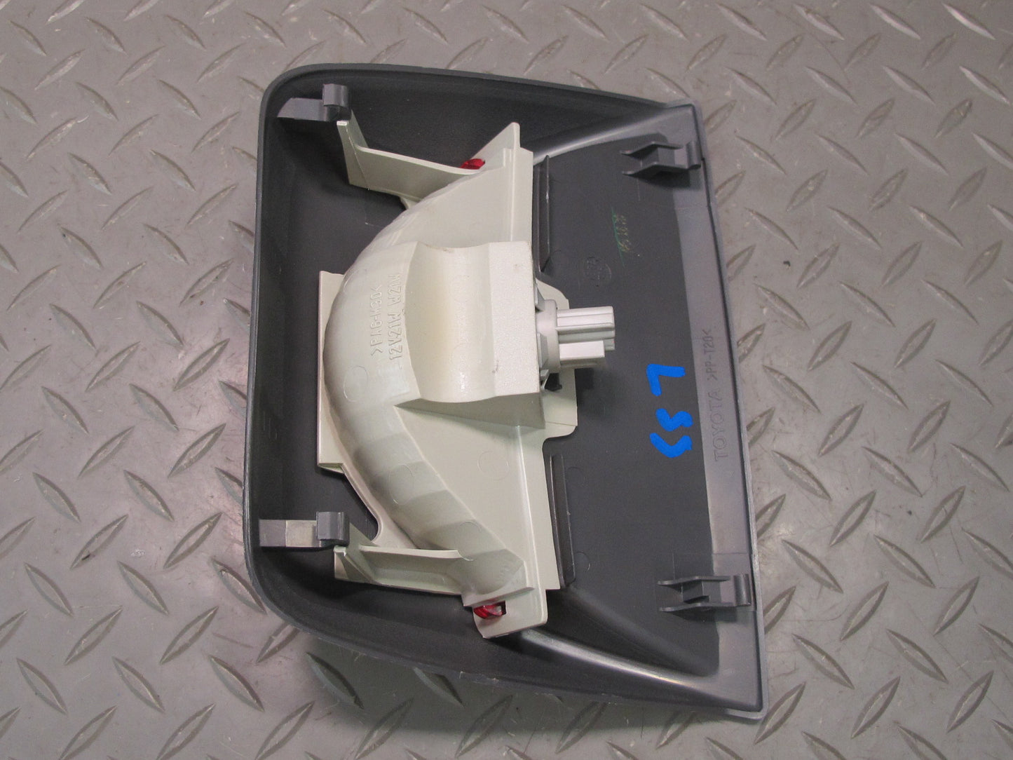 01-06 Lexus UCF30L LS430 Rear Third 3RD Brake Light Lamp OEM