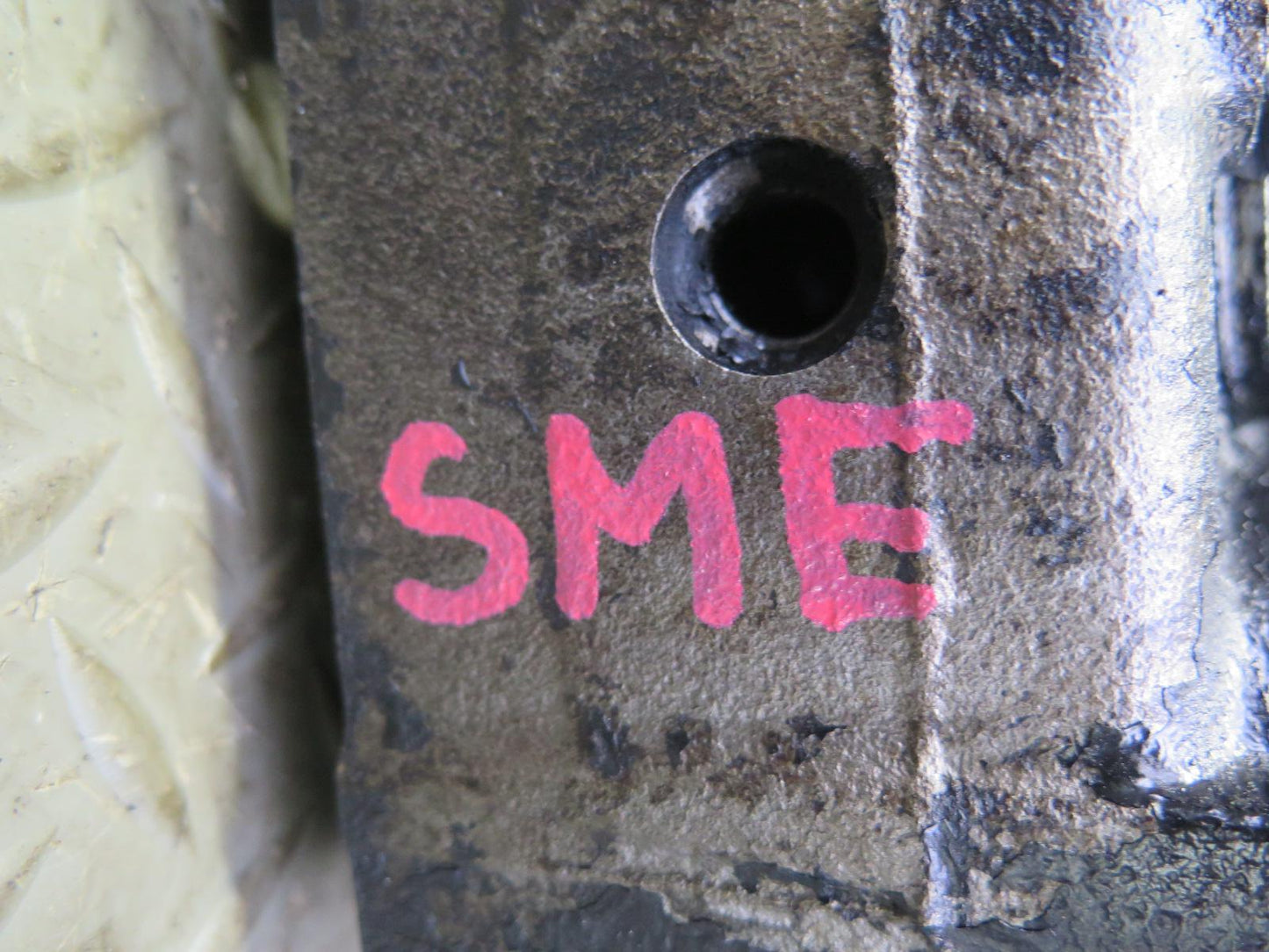 81-83 Mercedes W123 240D 2.4L 616.912 Diesel Engine Motor Cylinder Head 117K OEM