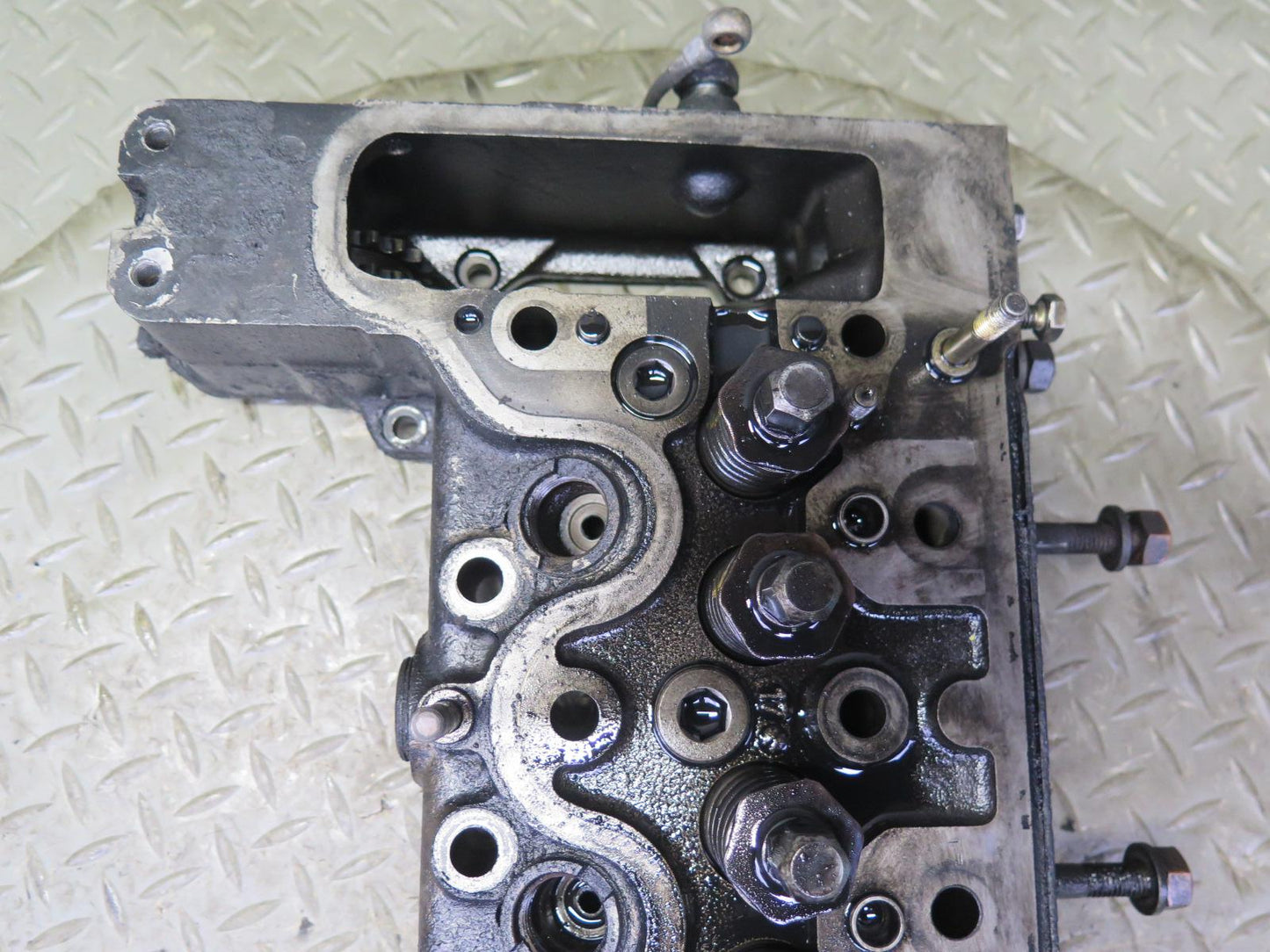 81-83 Mercedes W123 240D 2.4L 616.912 Diesel Engine Motor Cylinder Head 117K OEM