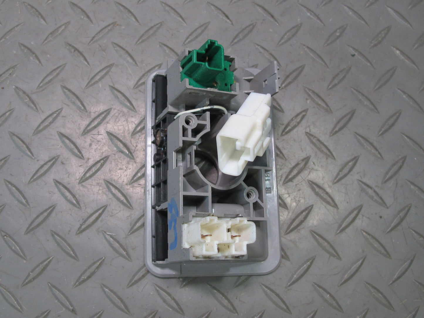 01-06 Lexus UCF30L LS430 Fuel Door Trunk Lid Release Switch Panel Gray OEM