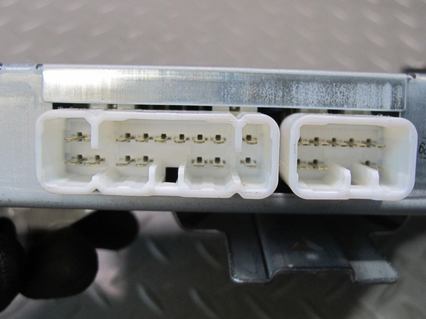 04-06 Lexus LS430 Tilt Telescopic Steering Multiplex Module 89227-50110 OEM