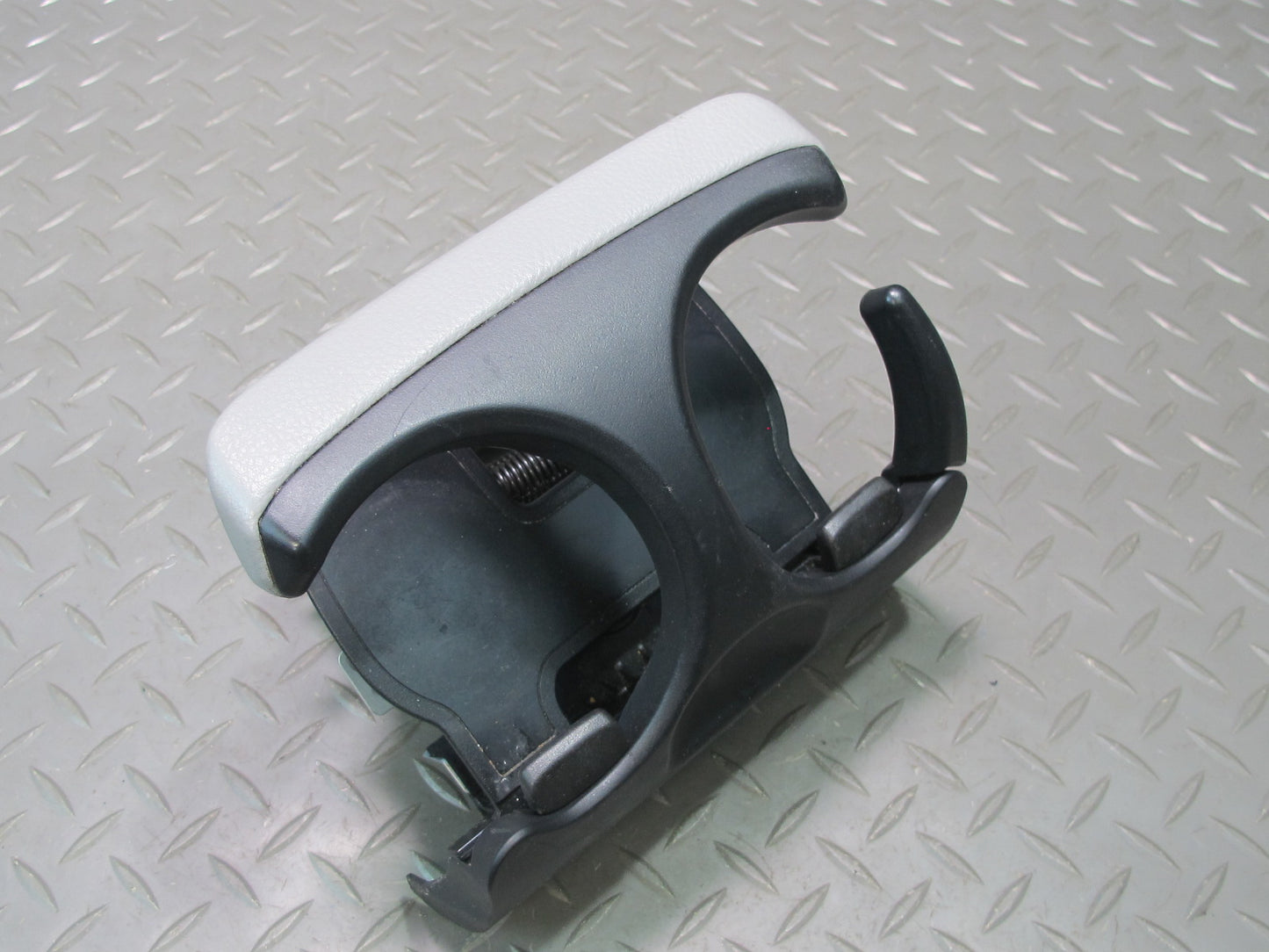 01-06 Lexus UCF30L LS430 Front Center Console CUP Holder Assembly OEM