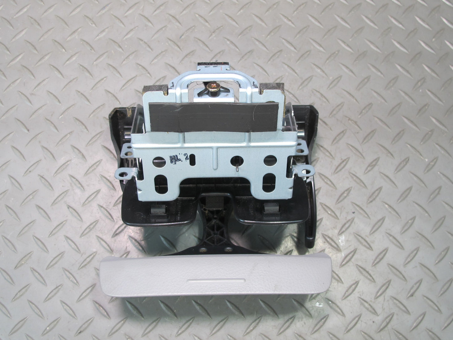 01-06 Lexus UCF30L LS430 Front Center Console CUP Holder Assembly OEM