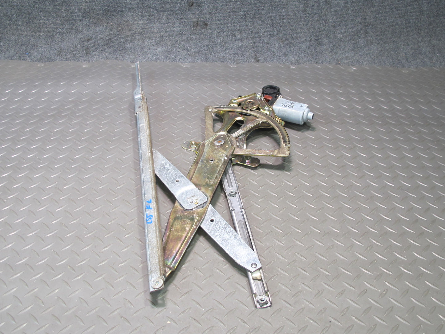 01-06 Lexus UCF30L LS430 Front Left Door Window Regulator w Motor OEM