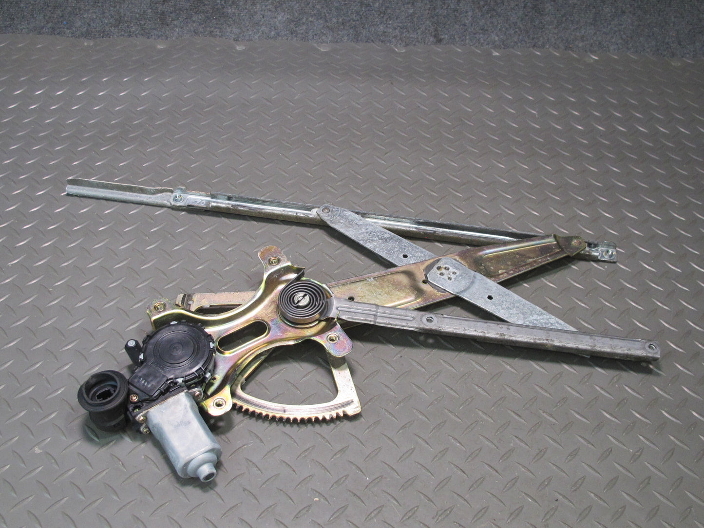 01-06 Lexus UCF30L LS430 Front Left Door Window Regulator w Motor OEM