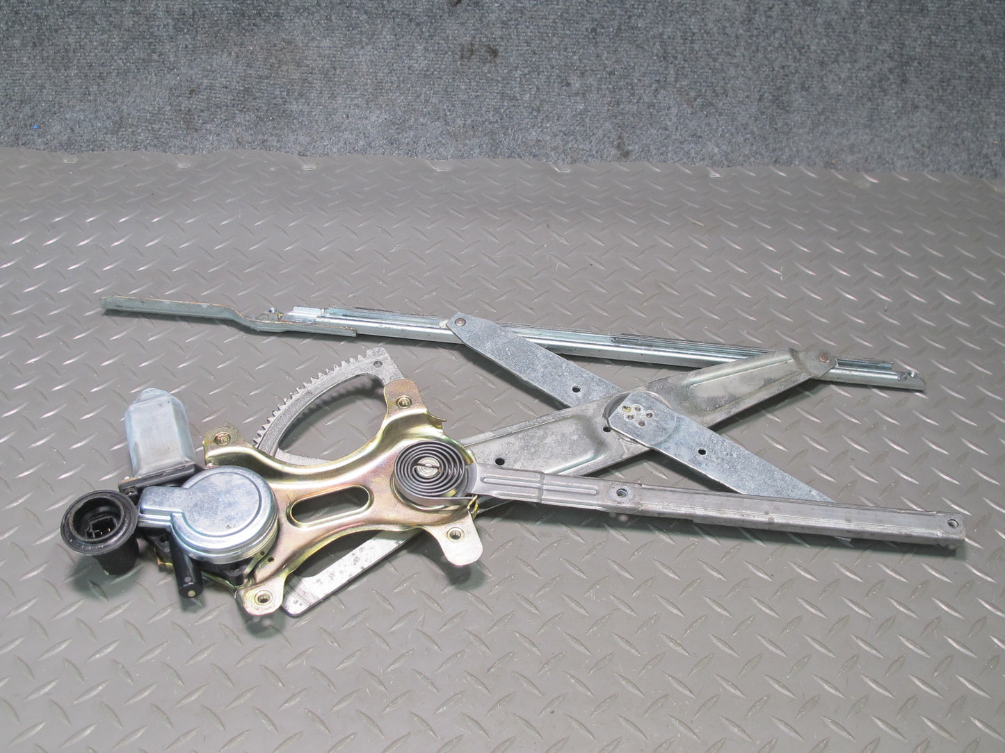 01-06 Lexus UCF30L LS430 Front Right Door Window Regulator w Motor OEM