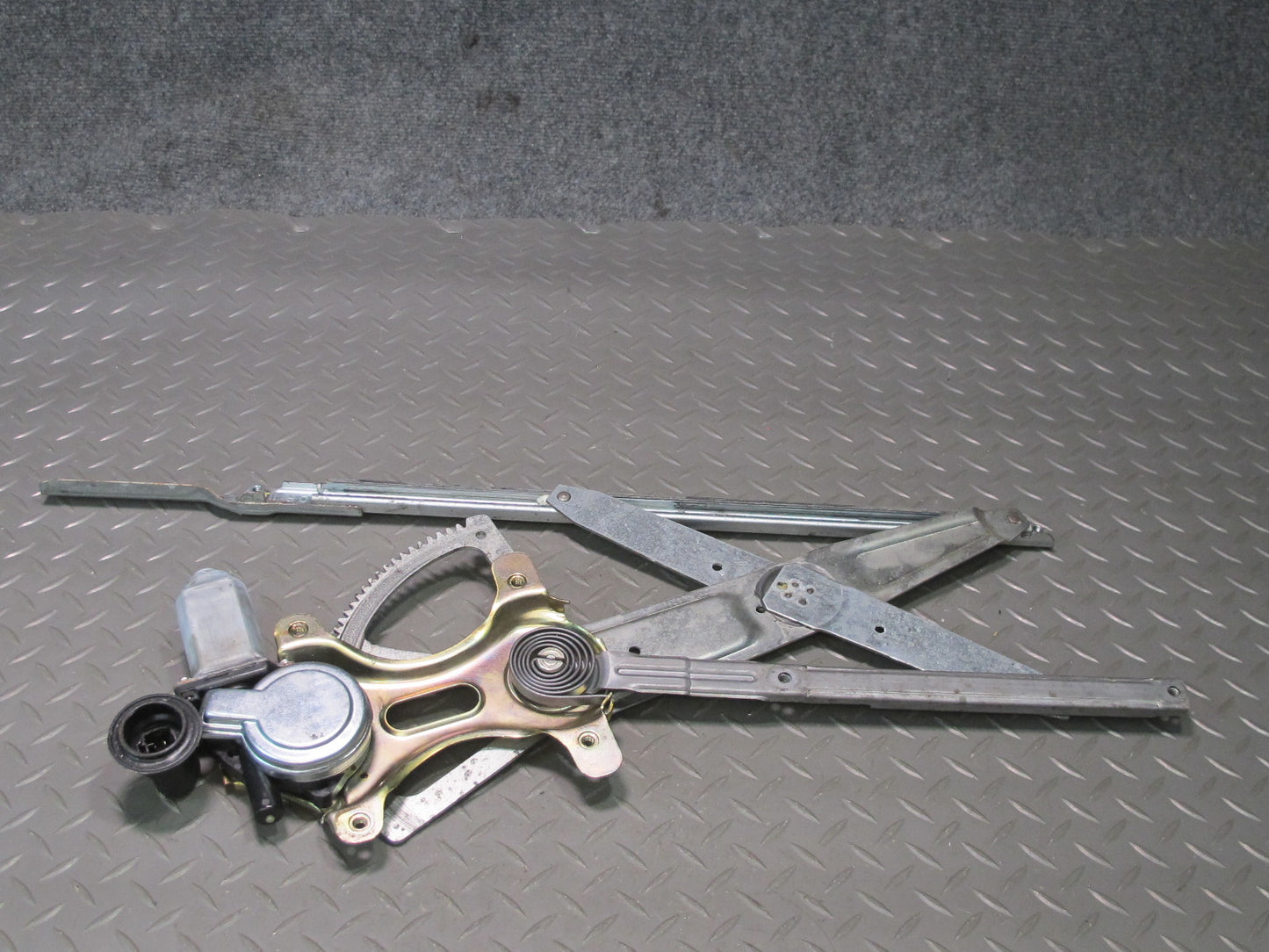 01-06 Lexus UCF30L LS430 Front Right Door Window Regulator w Motor OEM