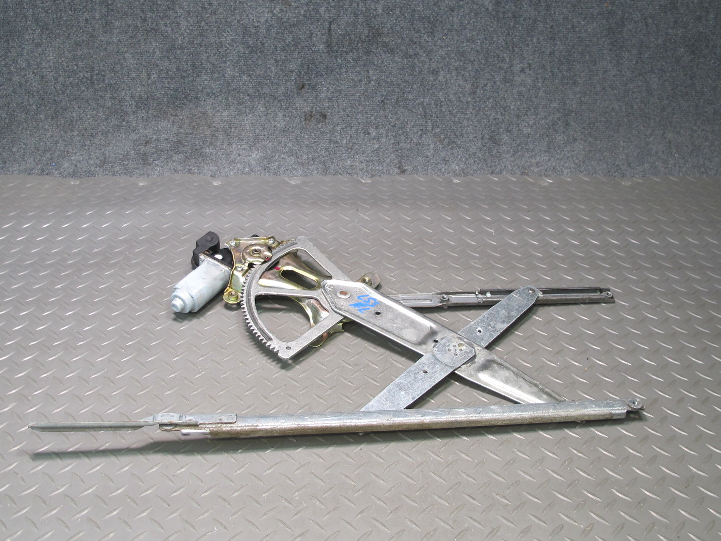 01-06 Lexus UCF30L LS430 Front Right Door Window Regulator w Motor OEM