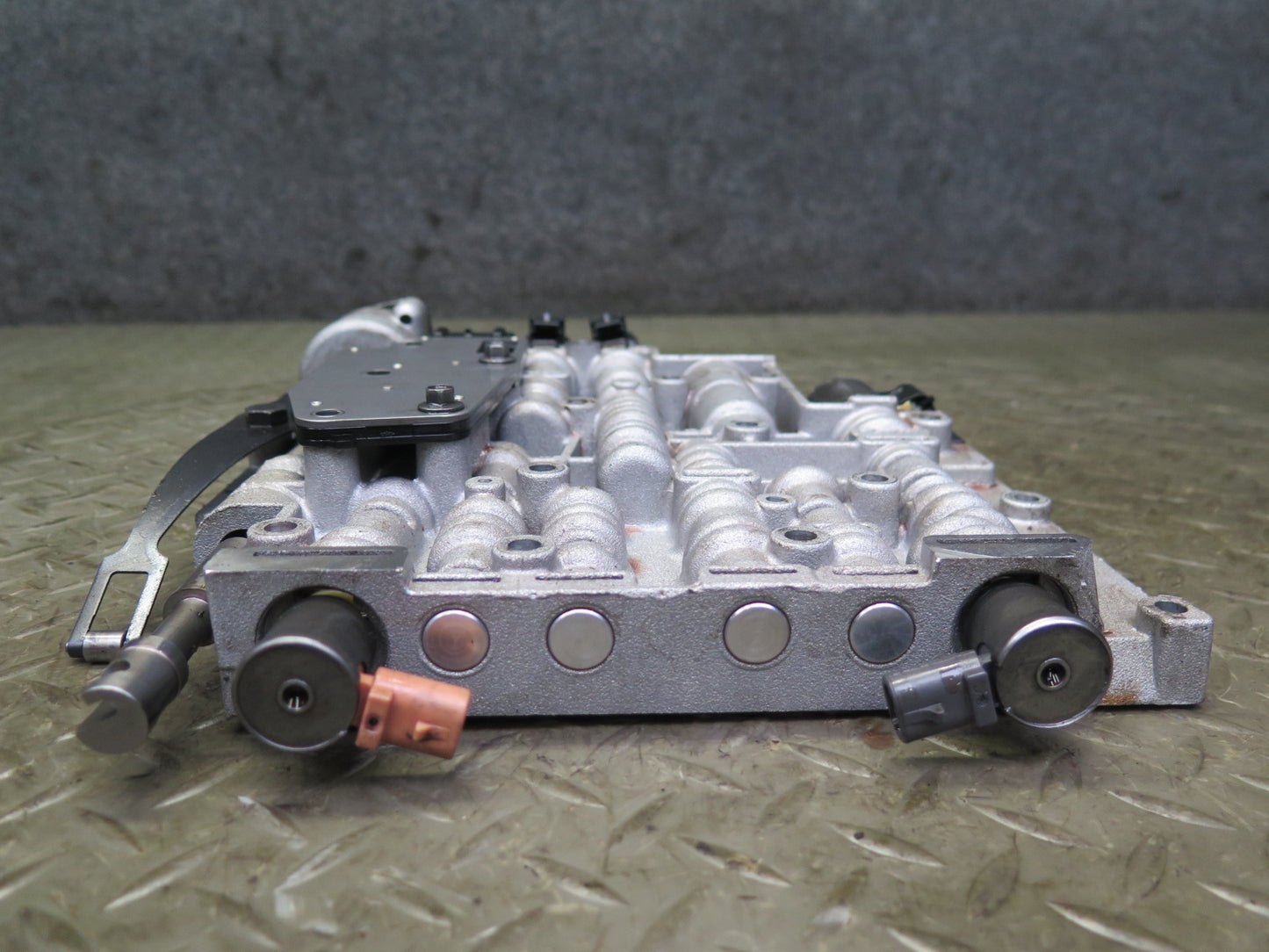 05-06 Chevrolet SSR 6.0L 4L65E Automatic Transmission Valve Body Mechatronic OEM