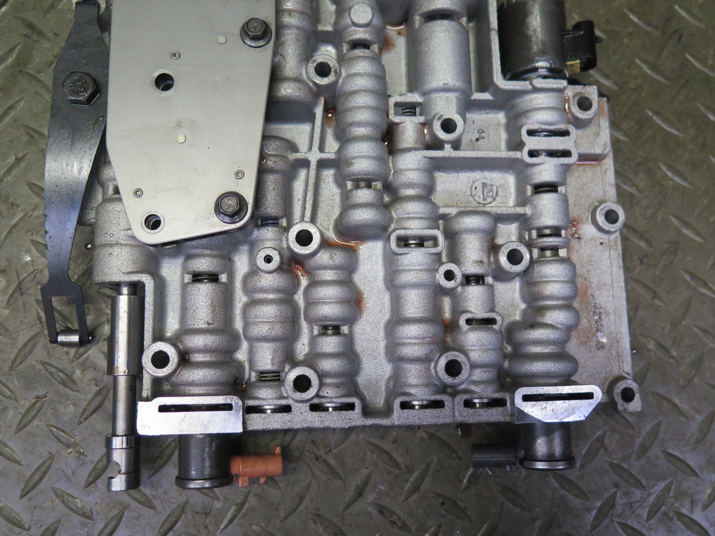 05-06 Chevrolet SSR 6.0L 4L65E Automatic Transmission Valve Body Mechatronic OEM