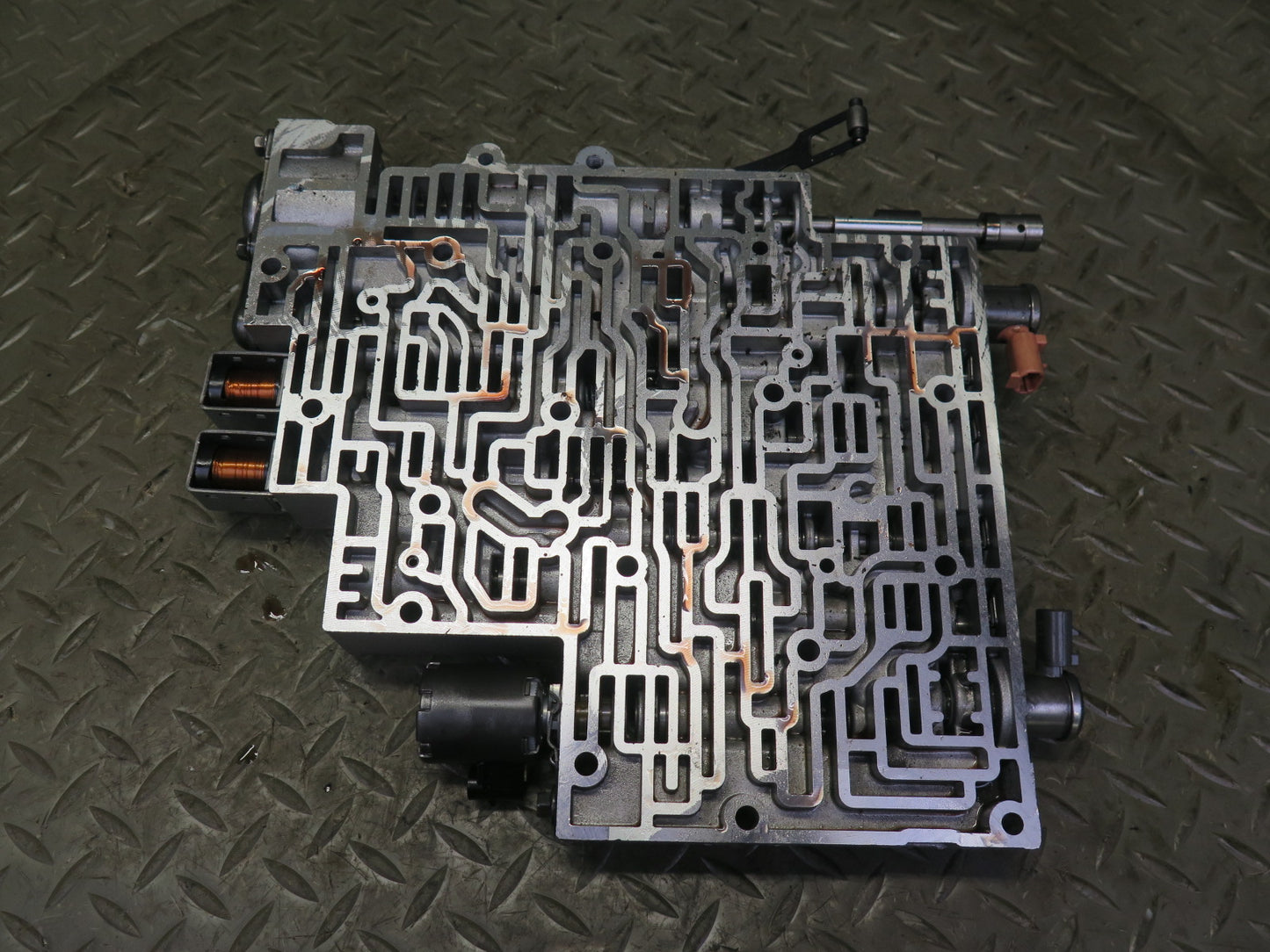 05-06 Chevrolet SSR 6.0L 4L65E Automatic Transmission Valve Body Mechatronic OEM