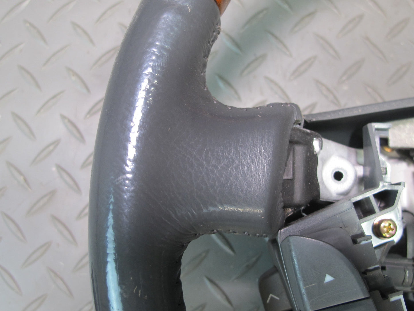 04-06 Lexus UCF30L LS430 Leather Wood Steering w Switches OEM