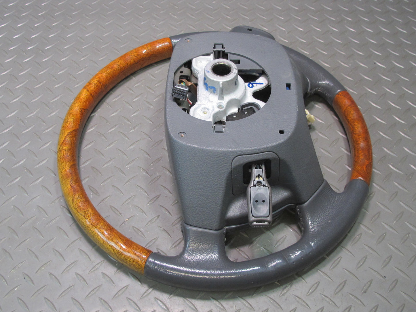 04-06 Lexus UCF30L LS430 Leather Wood Steering w Switches OEM